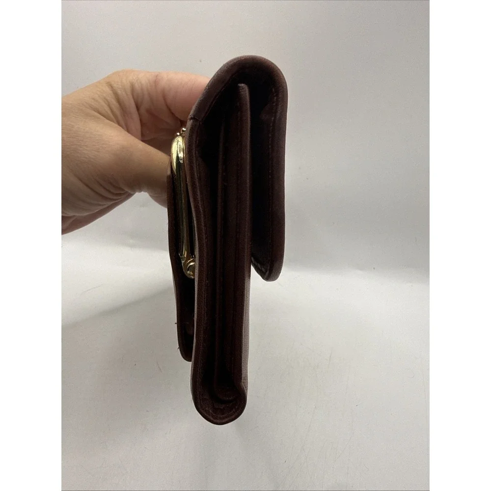 Buxton Vintage Top Grain Cowhide Credit Card Wallet With Embossed Emblem